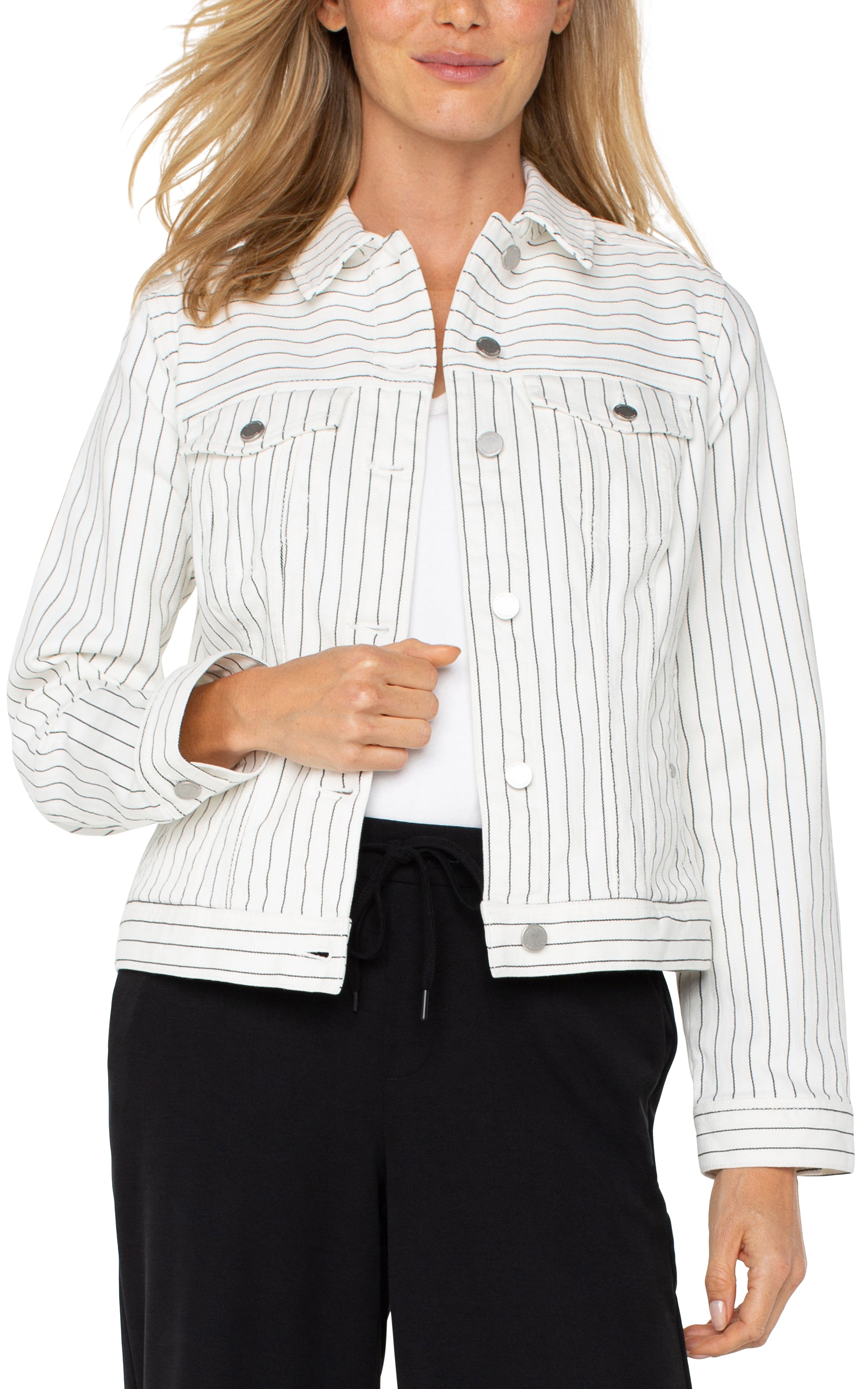 WHITE BLACK PINSTRIPE