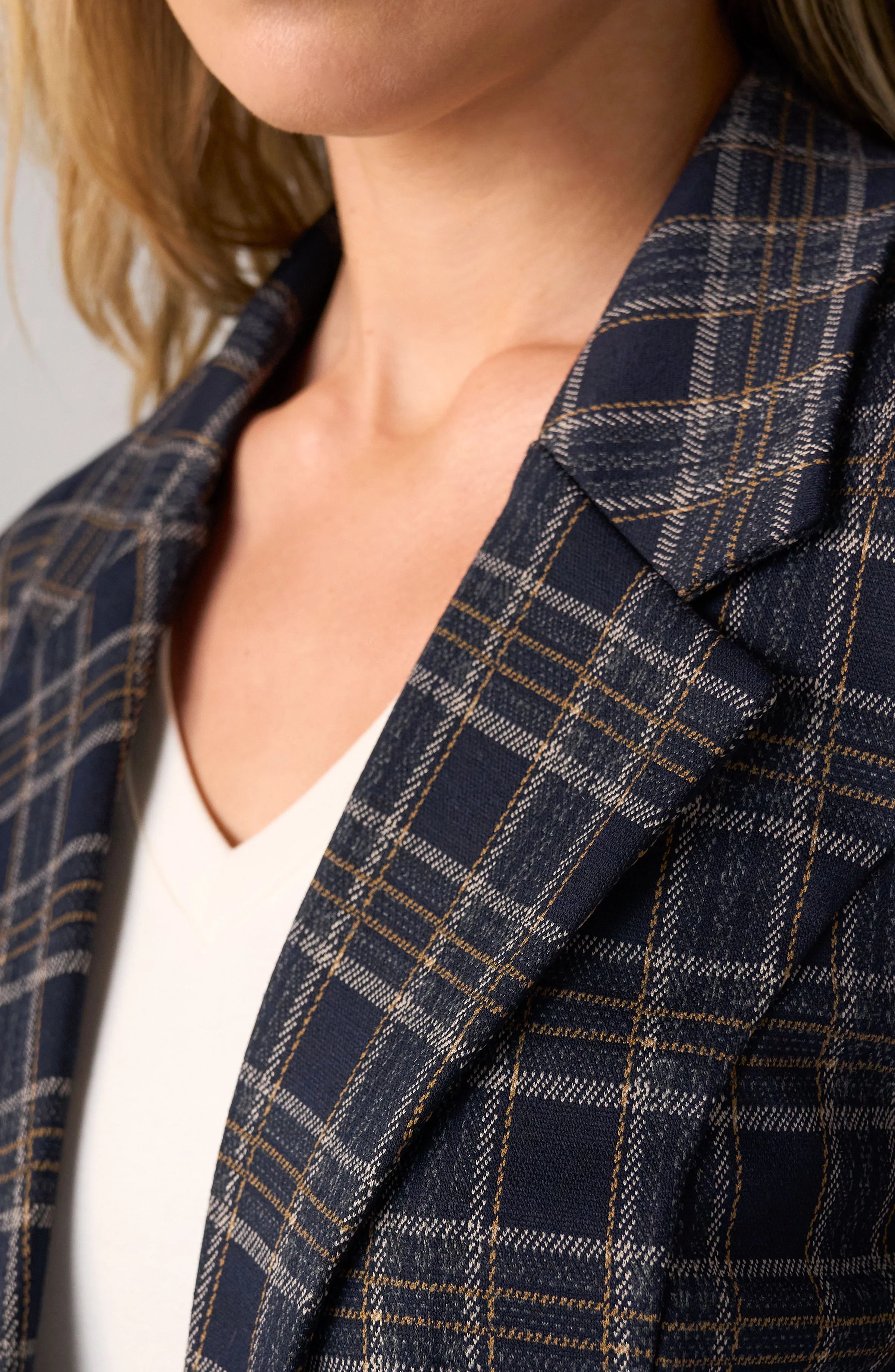 NAVY TAN PLAID