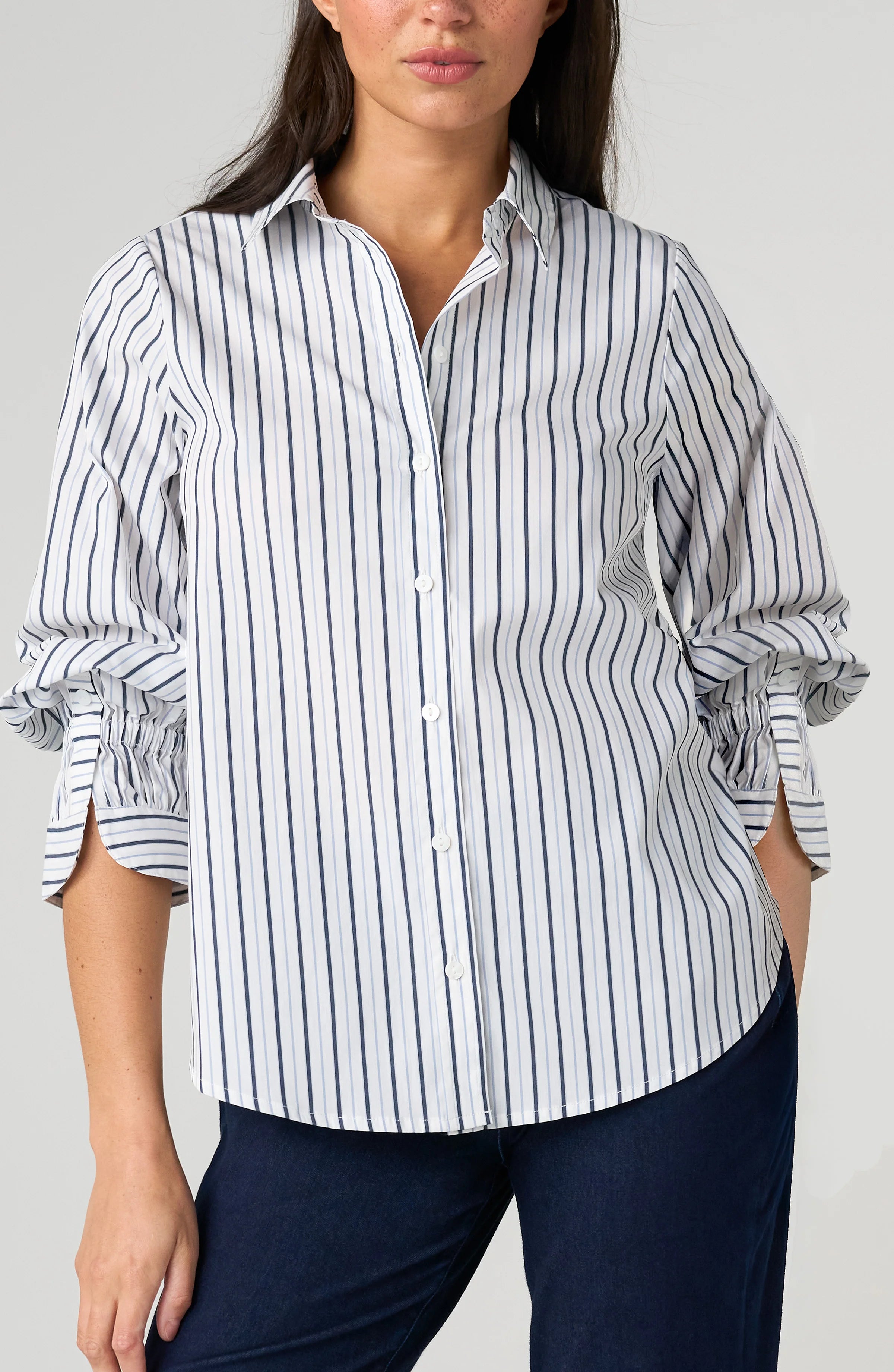 WHITE CLUB NAVY