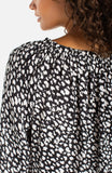 BLACK CREAM HEARTS