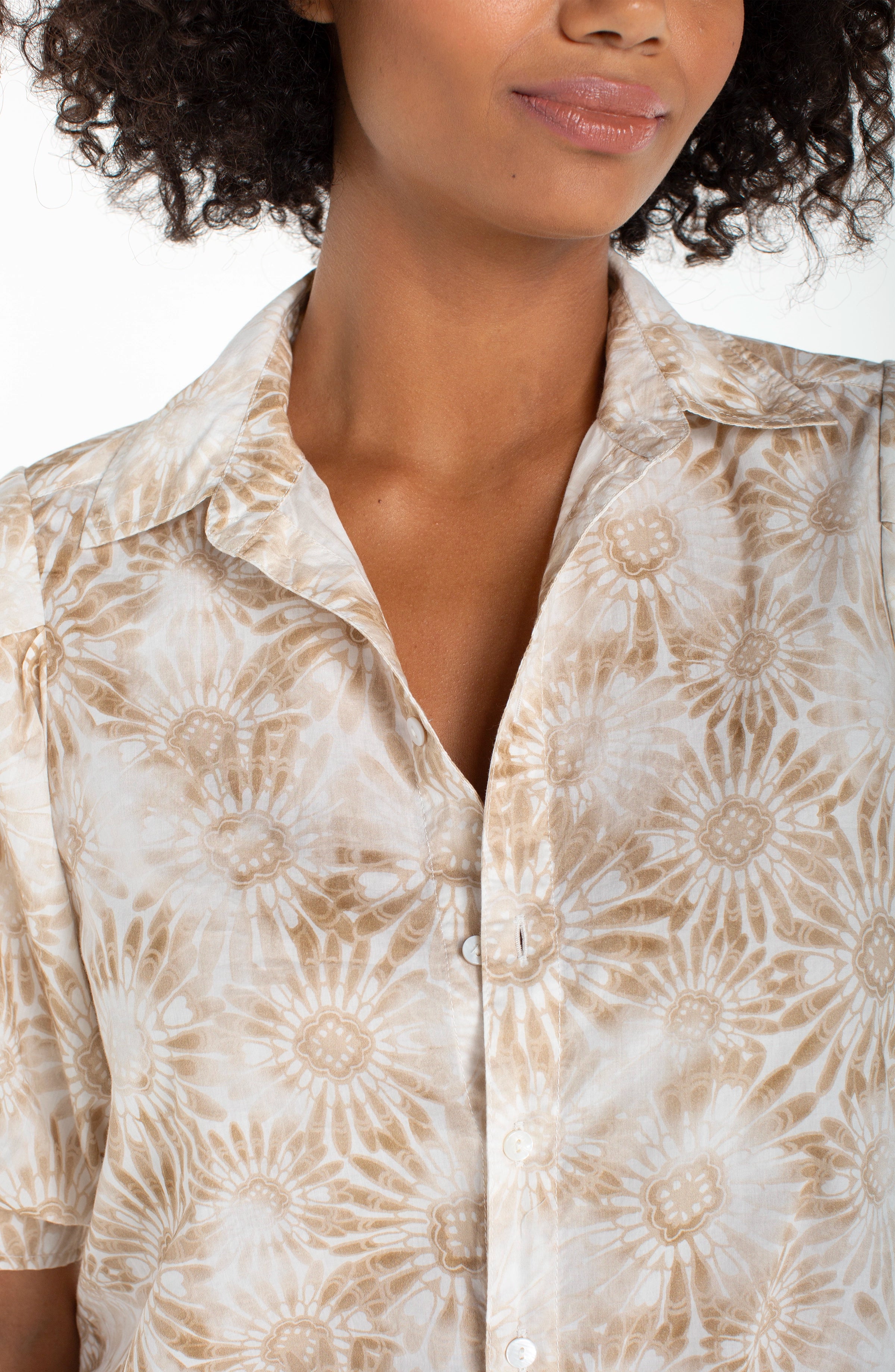 TAN WHITE FLORAL