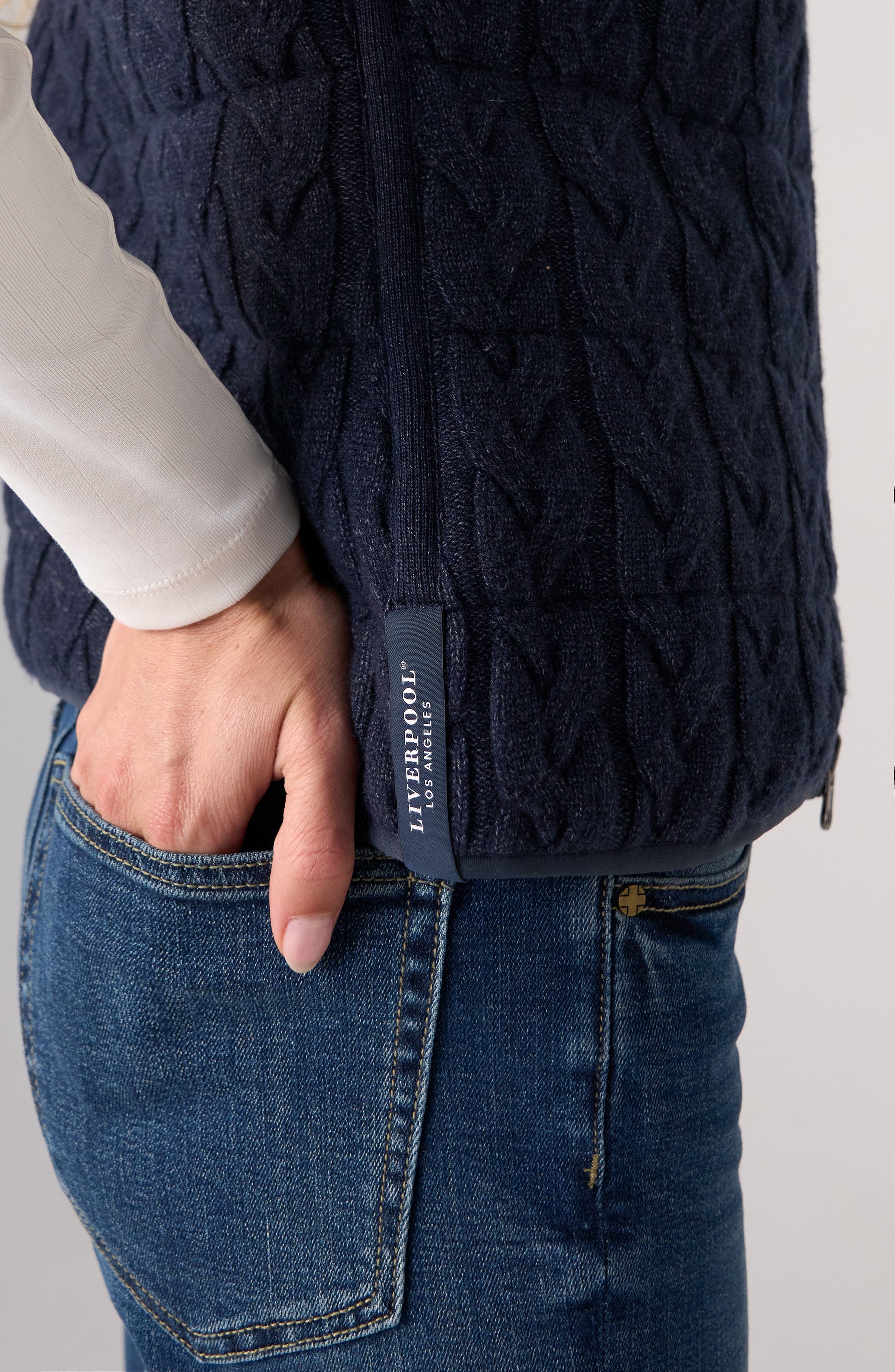 HEATHER NAVY