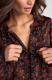 LONG SLEEVE BAND COLLAR WOVWN TOP W/ PNTUCK