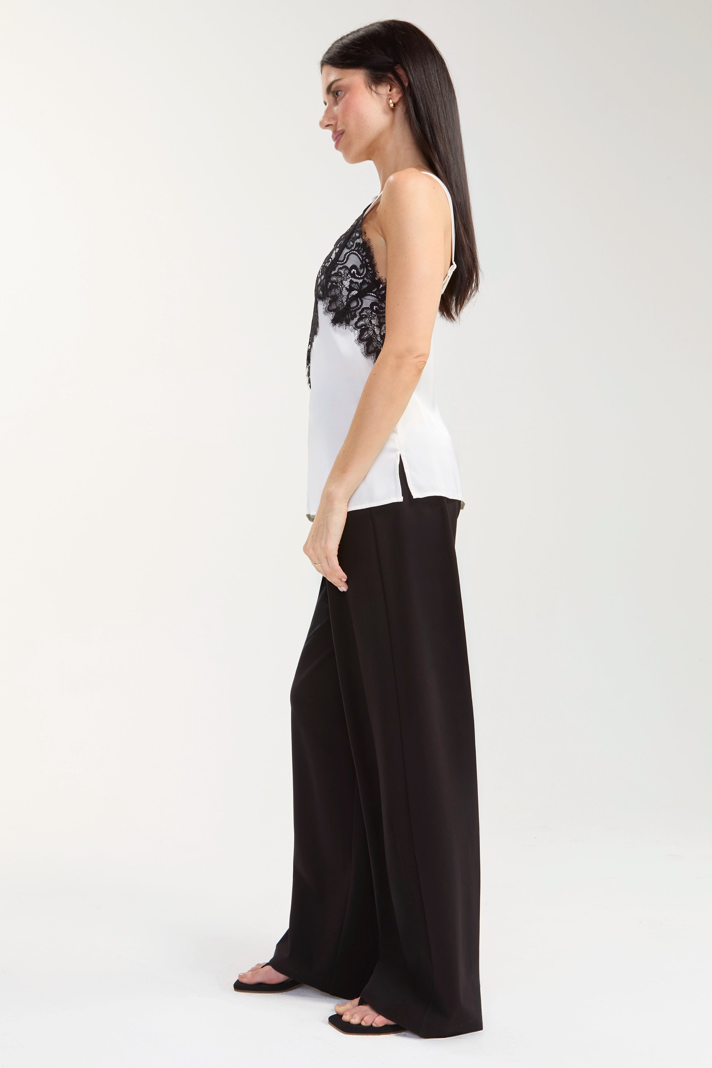 CREAM BLACK