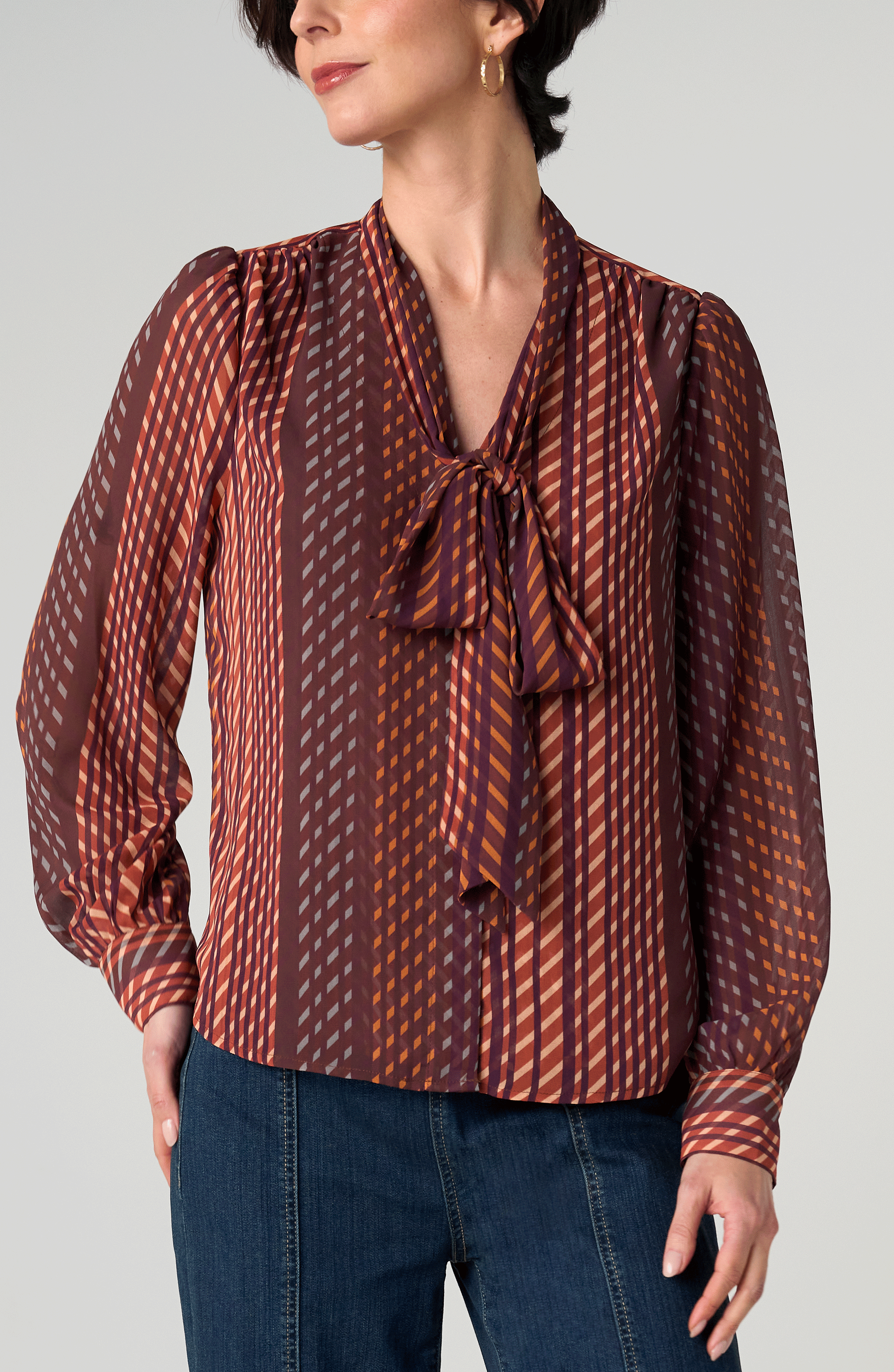 LONG SLEEVE WOVEN BLOUSE W/ NECK TIE