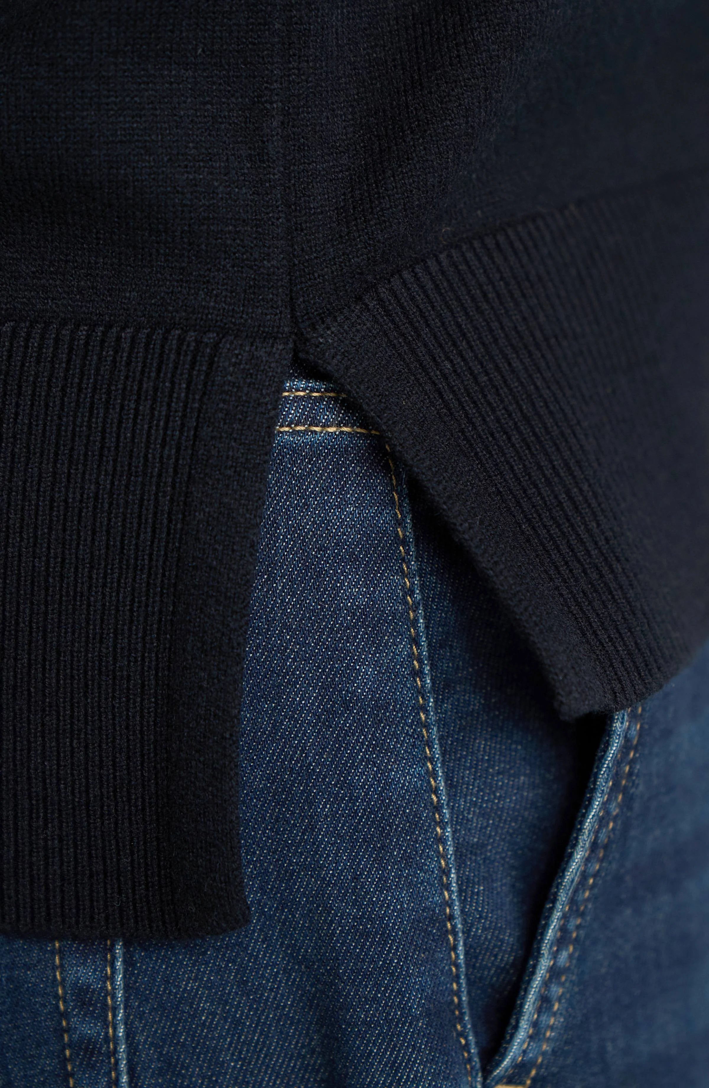 SHORT SLEEVE V-NECK DOLMAN SWEATER
