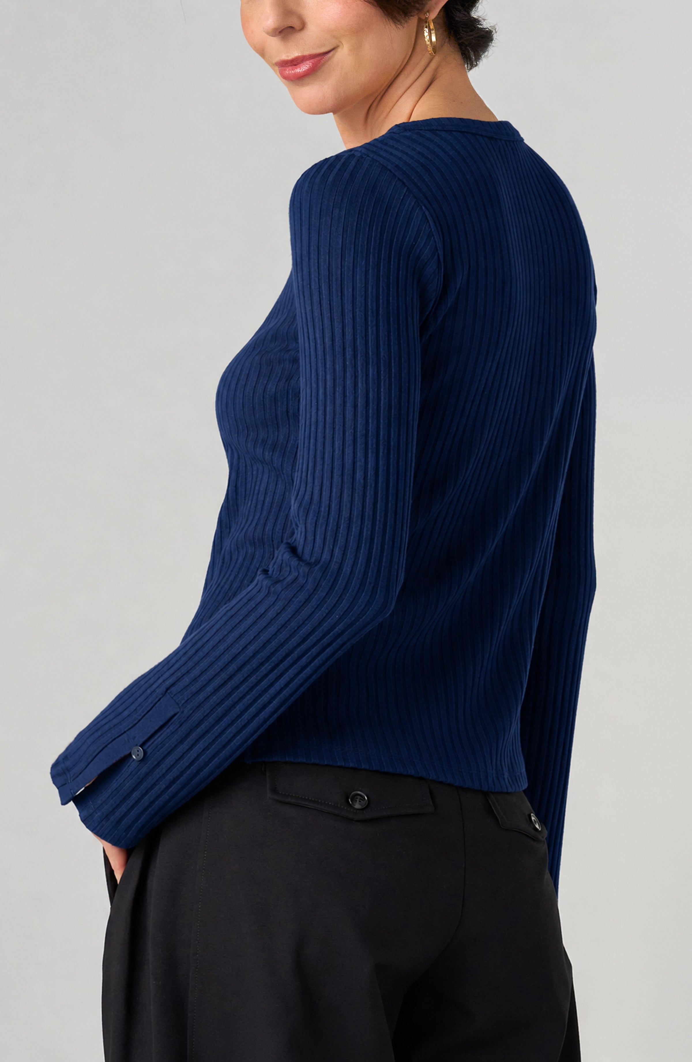 LONG SLEEVE SCOOP NECK KNIT TOP