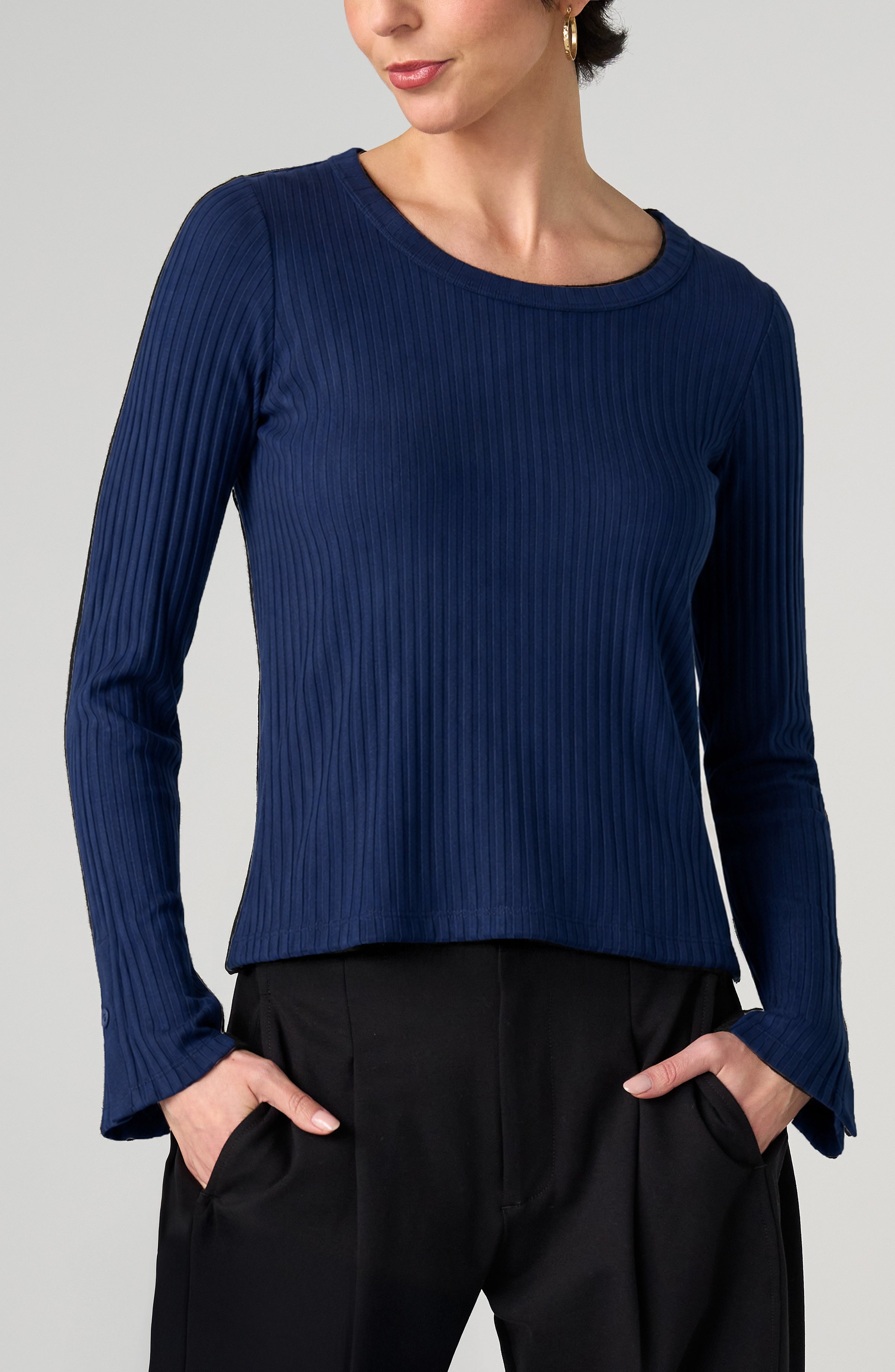 LONG SLEEVE SCOOP NECK KNIT TOP
