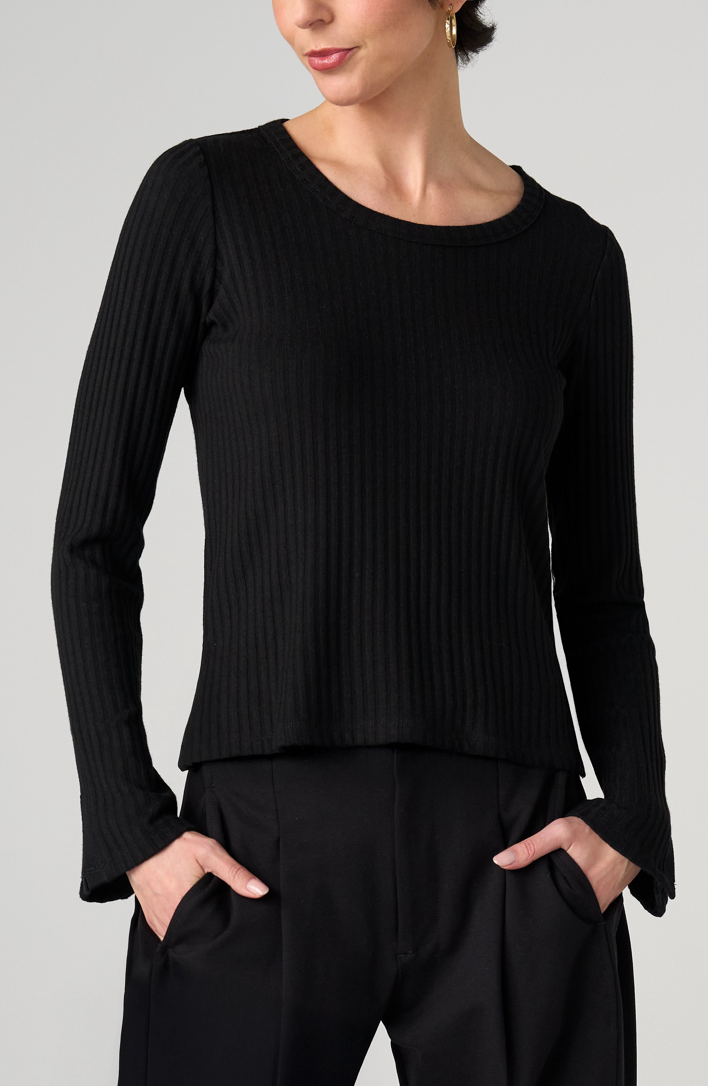 LONG SLEEVE SCOOP NECK KNIT TOP
