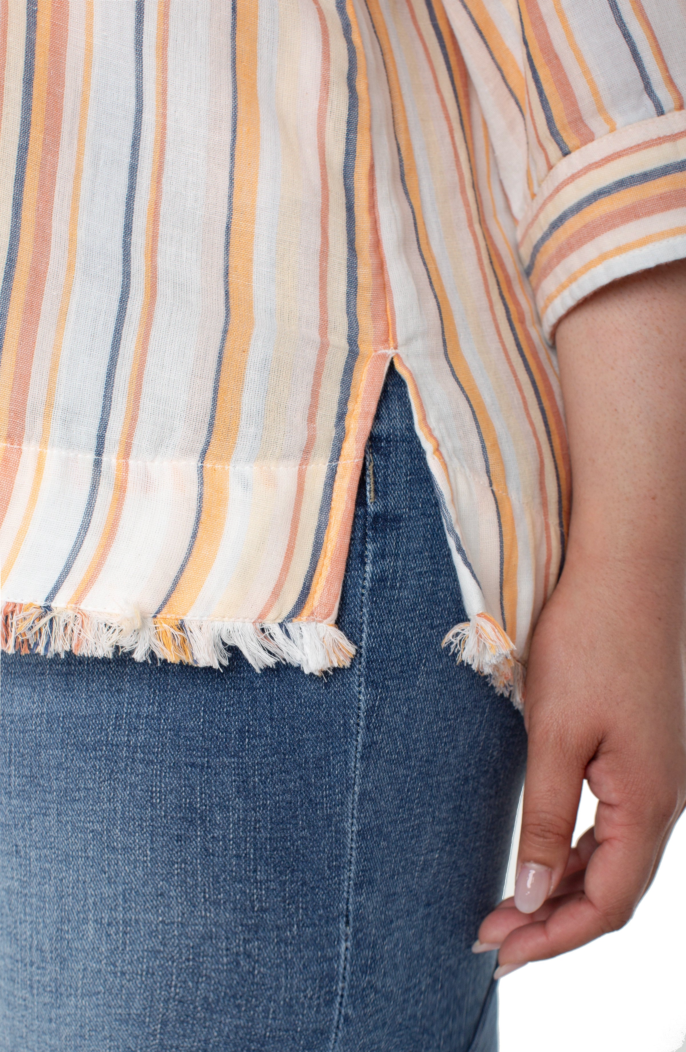 3/4 SLEEVE RAGLAN TOP W/ FRAY HEM