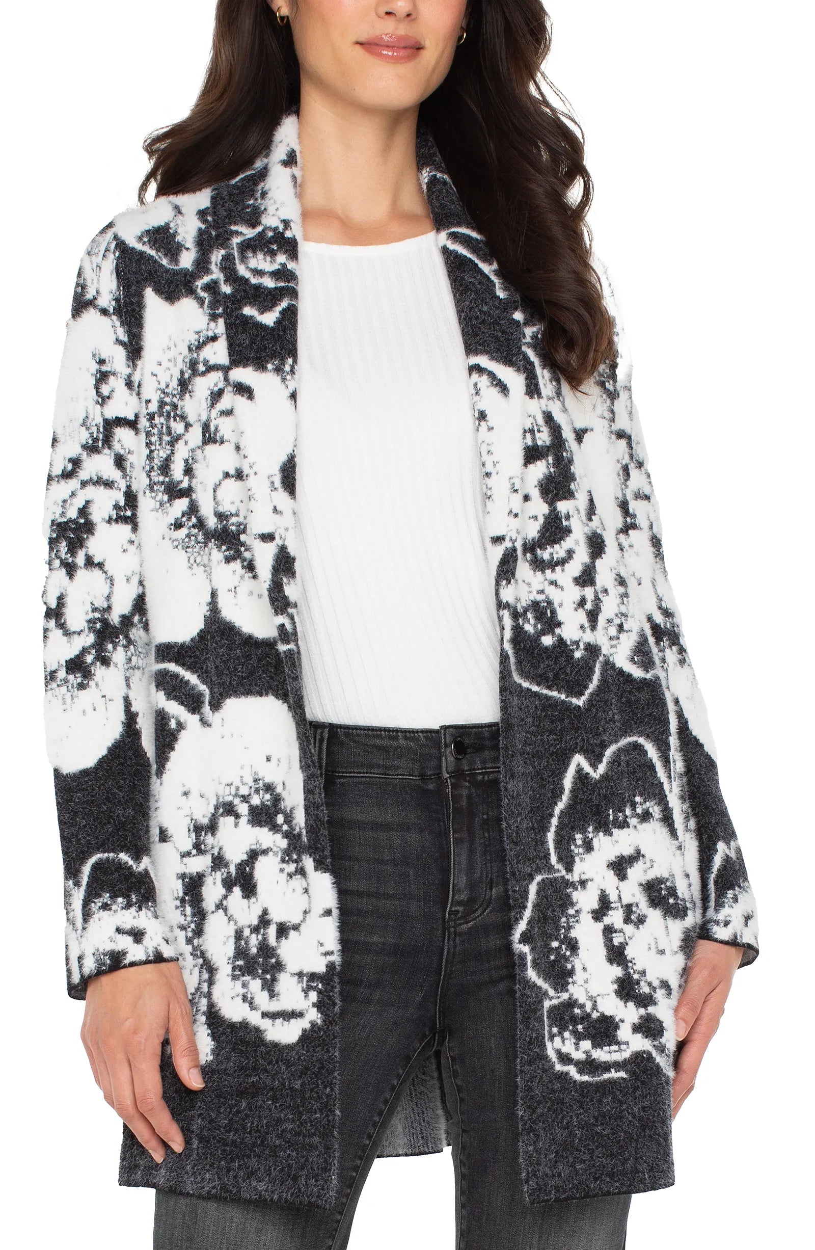 BLACK WHITE FLORAL