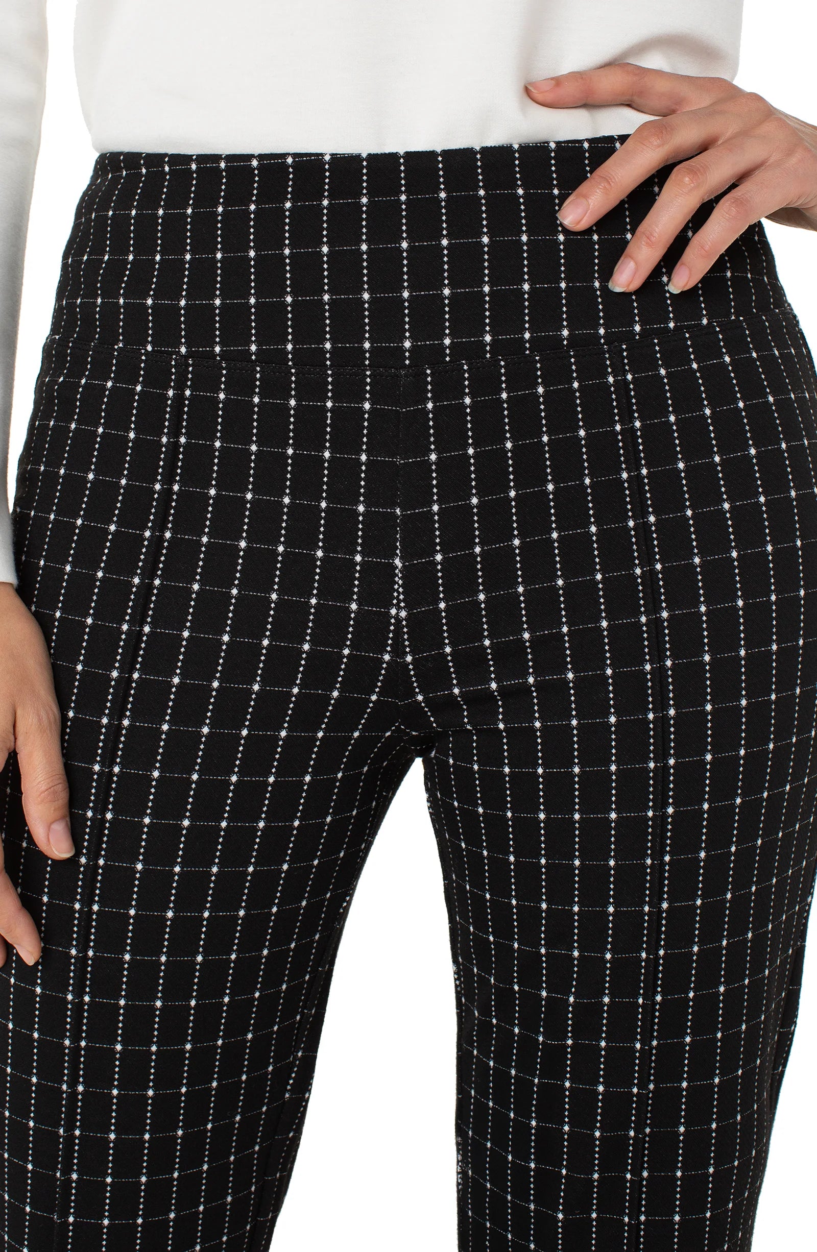 BLACK WHITE WINDOWPANE CHECK