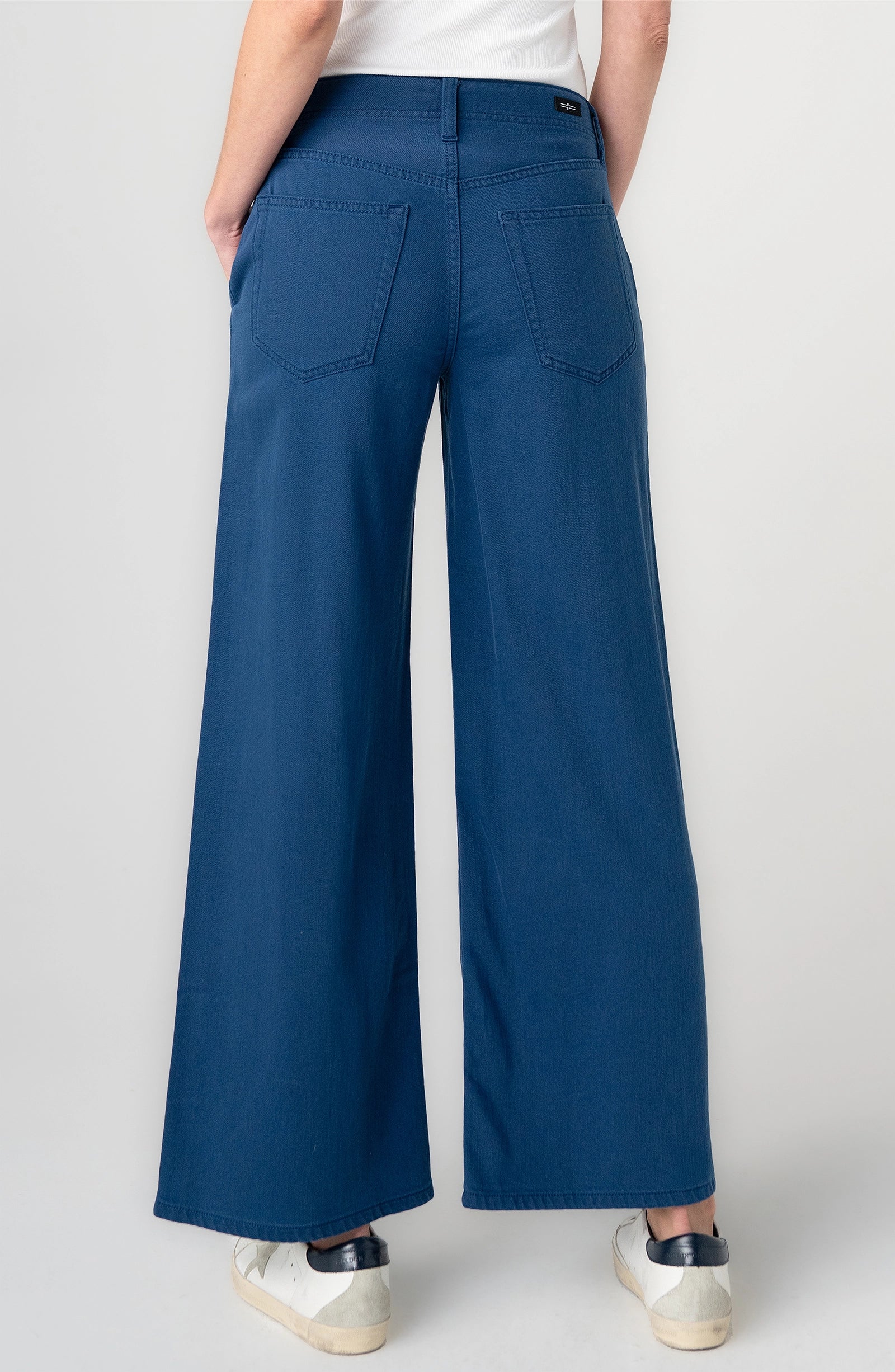 LAKESIDE NAVY