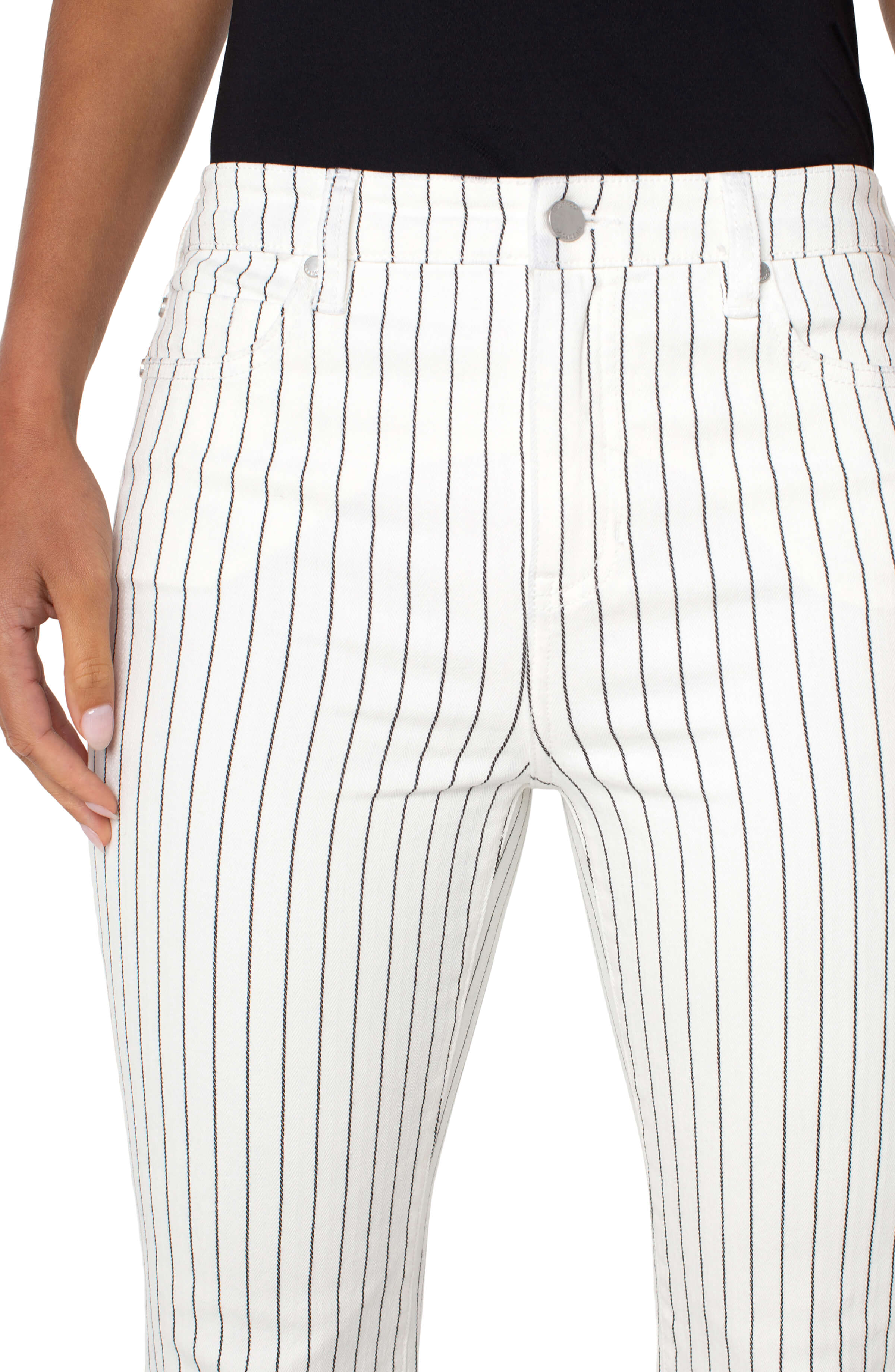 WHITE BLACK PINSTRIPE